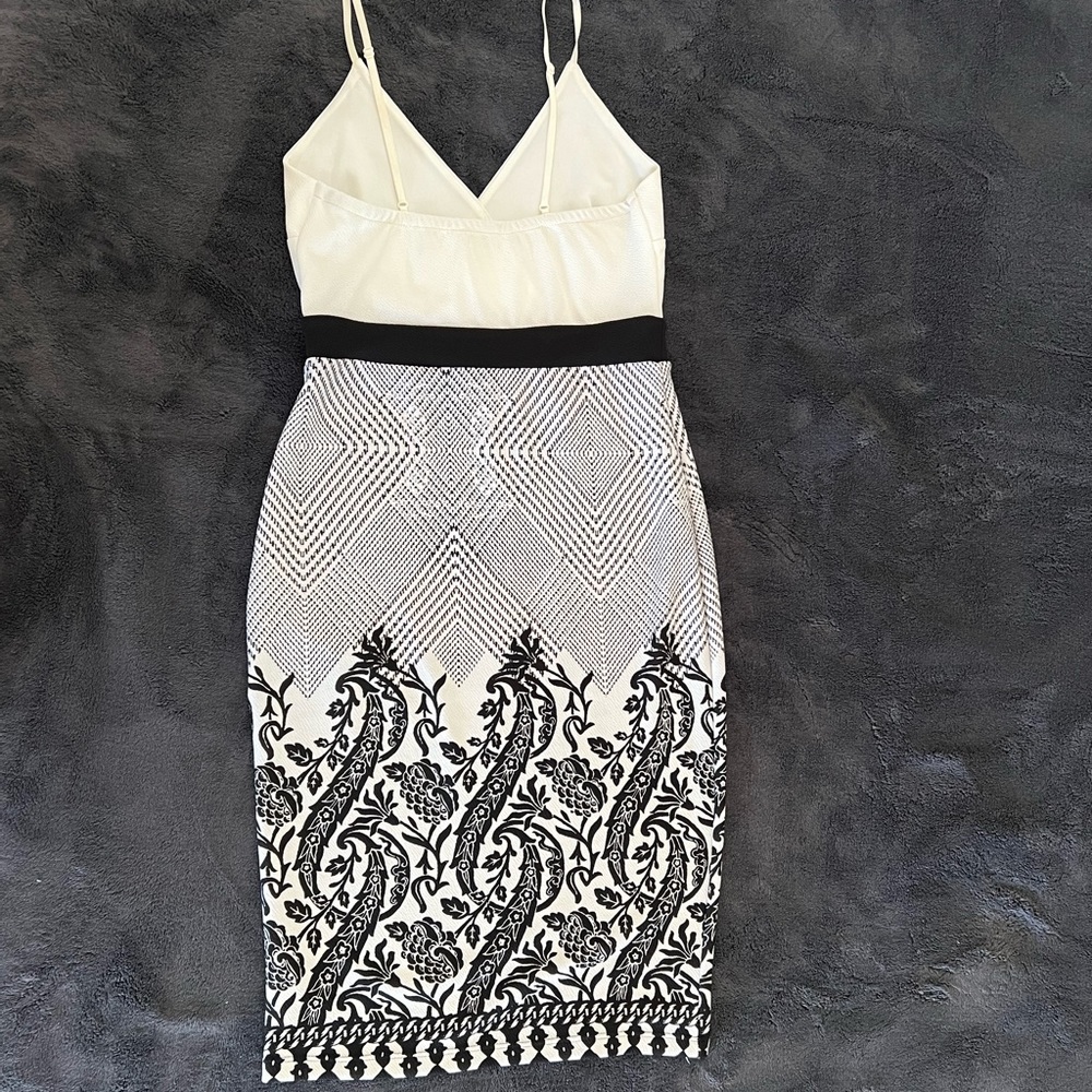 Olive Tree Dress - Picture 2 of 4